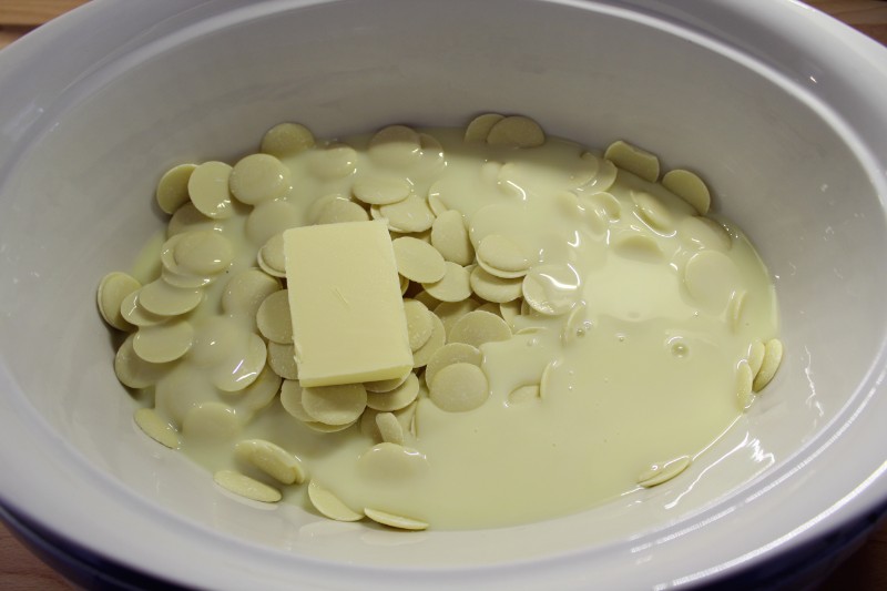 Slow Cooker White Chocolate Easter Fudge