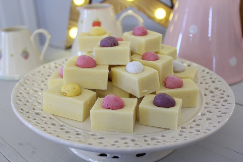 Slow Cooker White Chocolate Easter Fudge