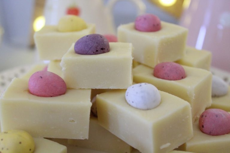 Easter White Chocolate Crockpot/Slow Cooker Fudge Recipe Recipe For Home