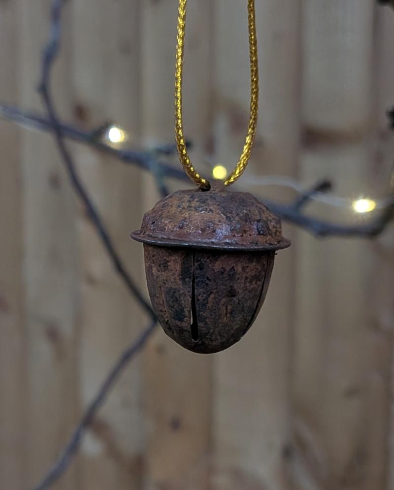 rusty acorns for decorating a twig arch in autumn
